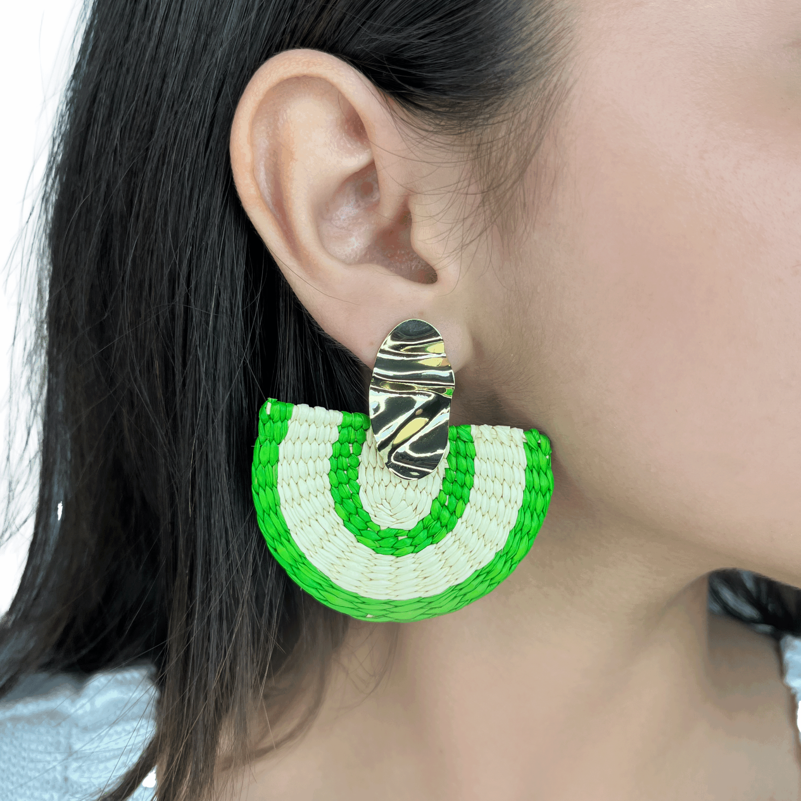 AVA Aretes